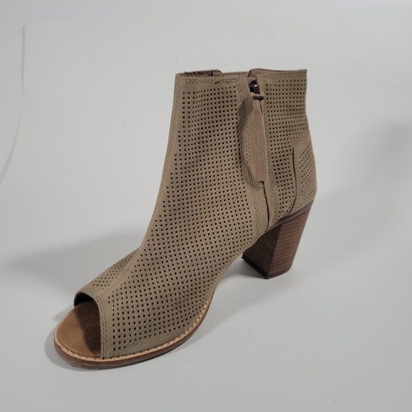 Toms Majorca Peep Toe Heel Suede Tan  - Picture 5 of 9